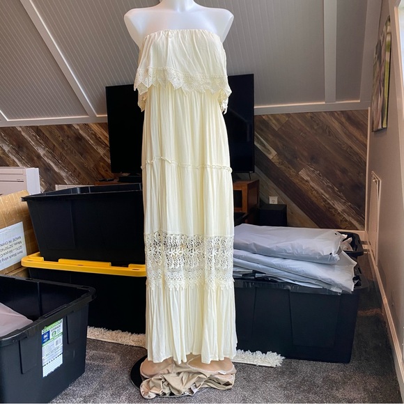 Pink Lily White Maxi Dress - Picture 2 of 5